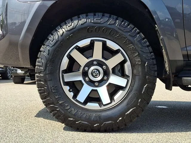 Certified Used 2021 MAGNETIC GRAY MET. Toyota  image 11