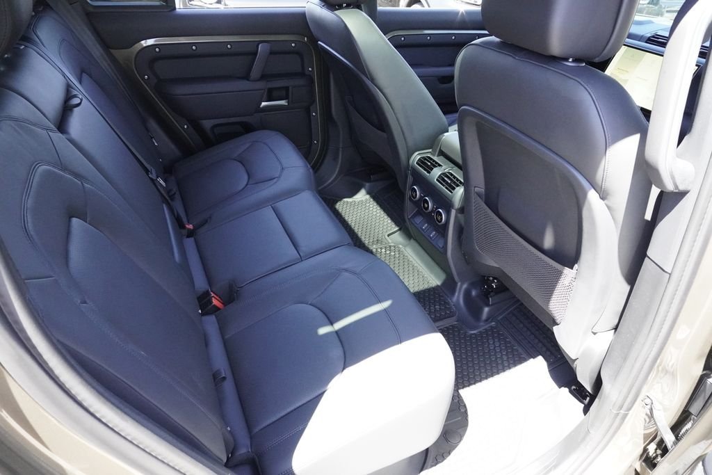 New 2026 Gondwana Stone LAND ROVER X-Dynamic SE image 26