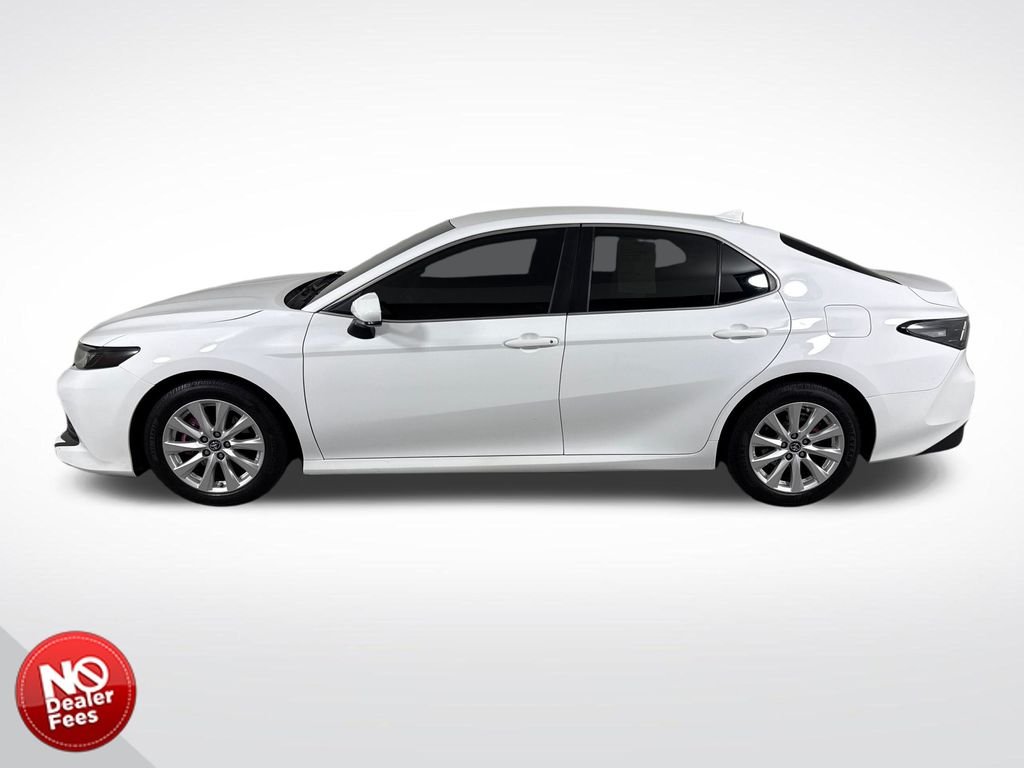 2019 Toyota Camry LE - Photo 5