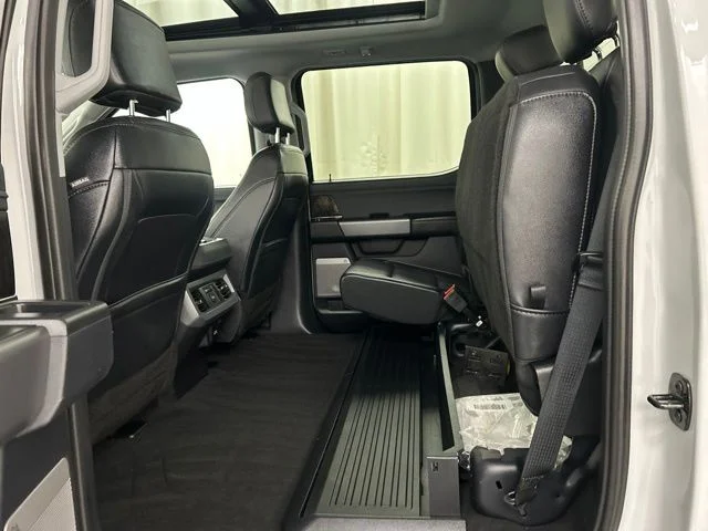 Used 2025 Gray Ford Lariat image 24