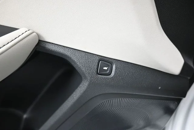 Used 2025 White Acura Technology Package image 22