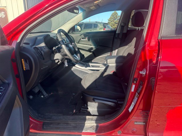 Used 2011 Red Kia LX image 3