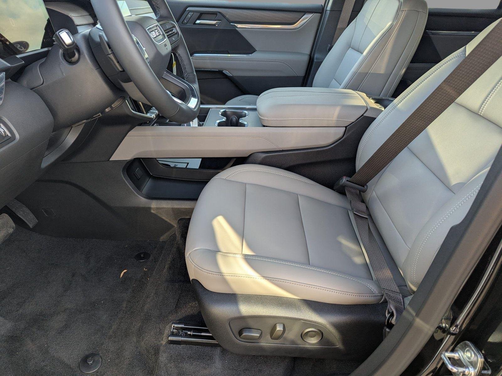 New 2026 Ebony Twilight Metallic GMC Elevation image 17