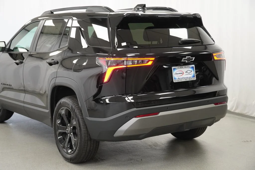 New 2027 Mosaic Black Metallic Chevrolet LT image 37