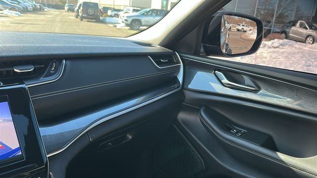 Used 2023 Black Jeep Altitude X image 20