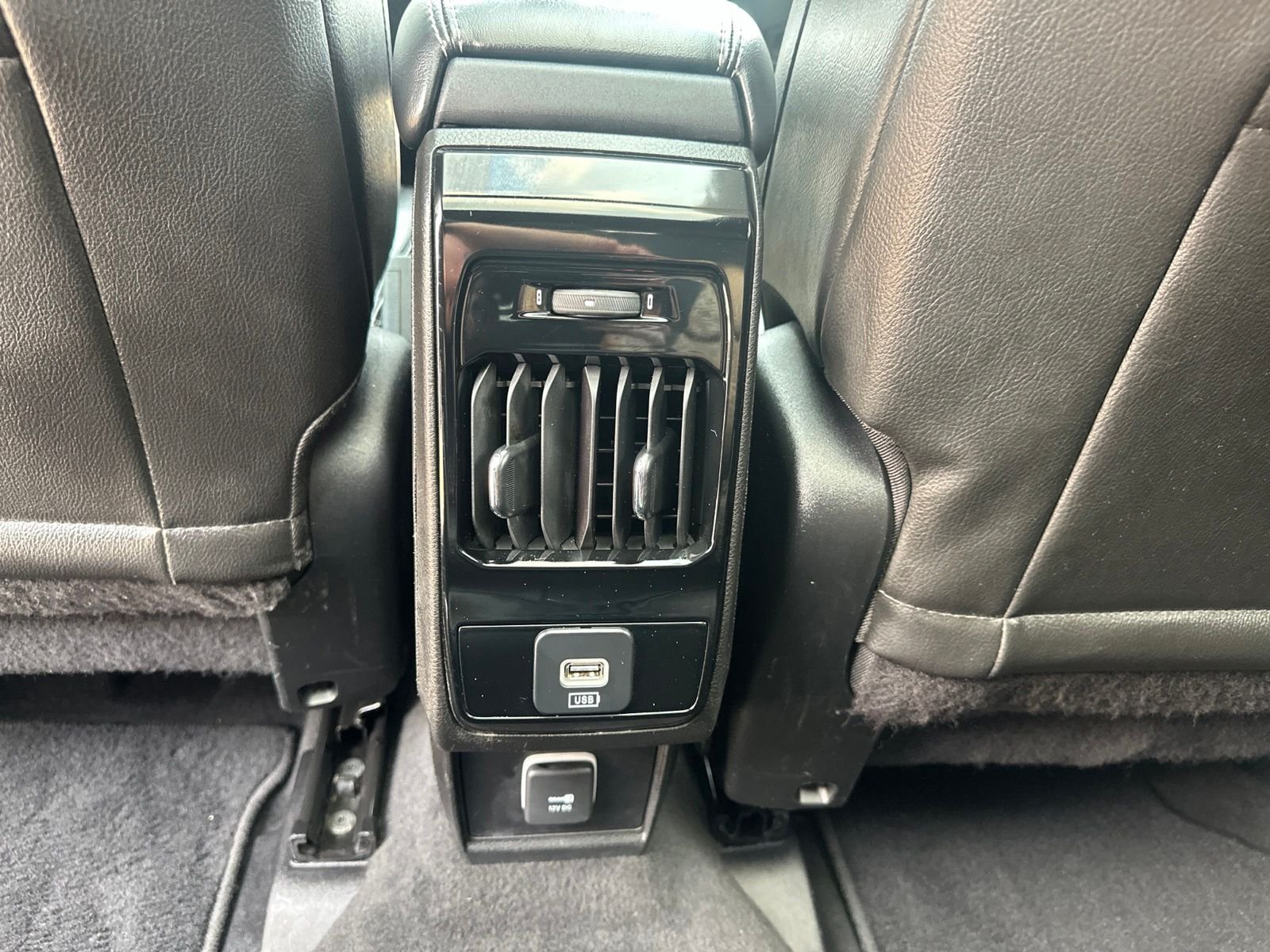 Used 2022 Silver Jeep Limited High Altitude image 18