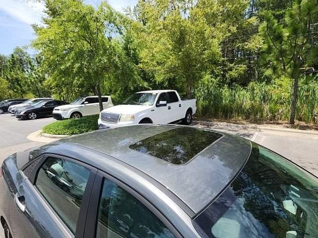 Used 2025 Gray Hyundai Limited image 15