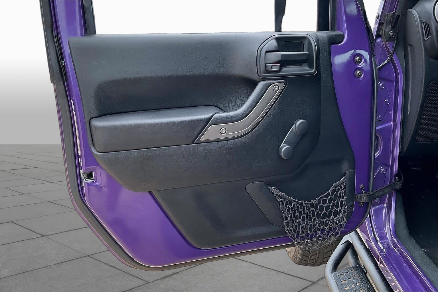 Used 2018 Xtreme Purple Pearlcoat Jeep Sport S image 20