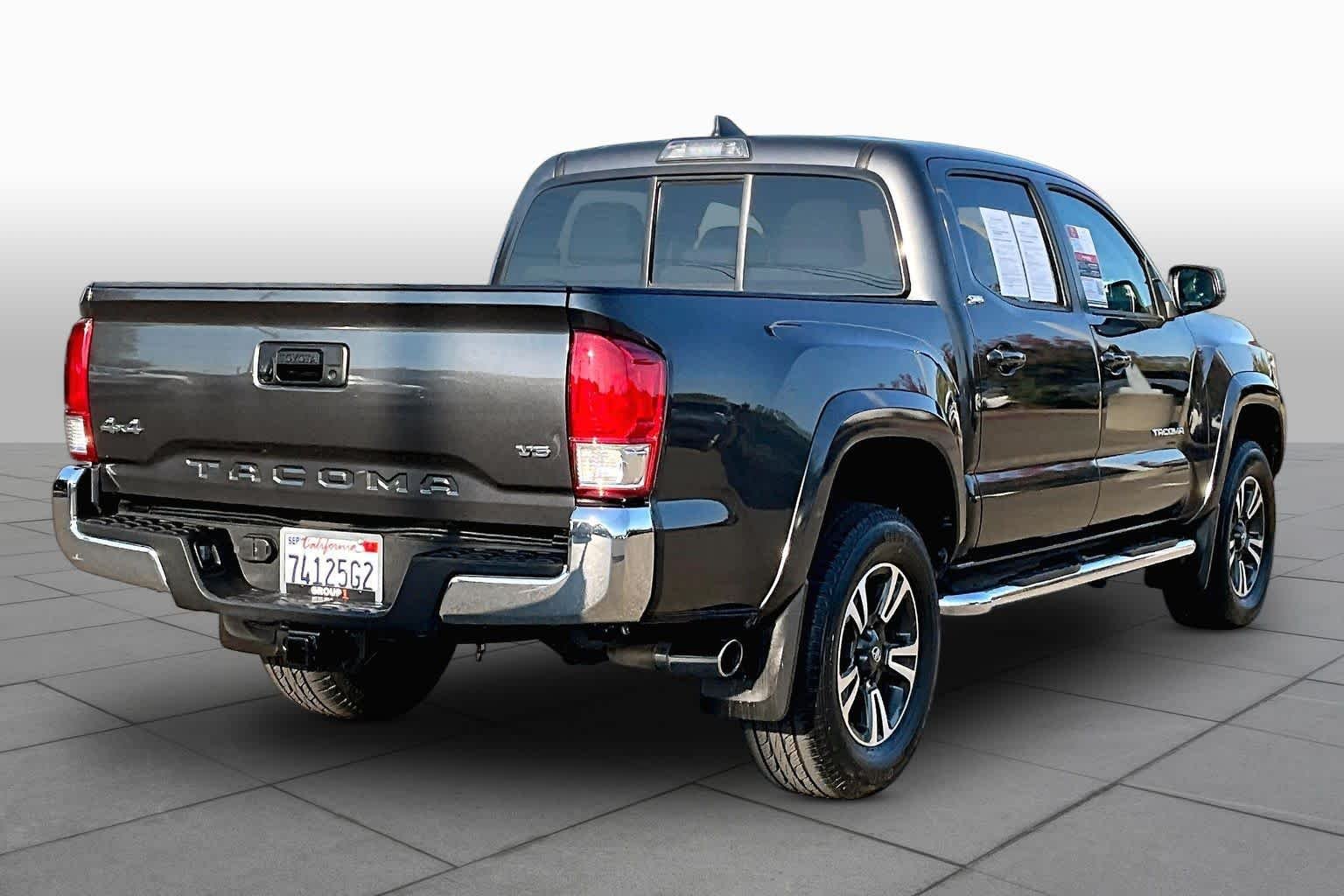 Used 2017 Magnetic Gray Metallic Toyota SR5 image 12