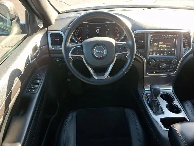 Used 2018 Gray Jeep Altitude image 11