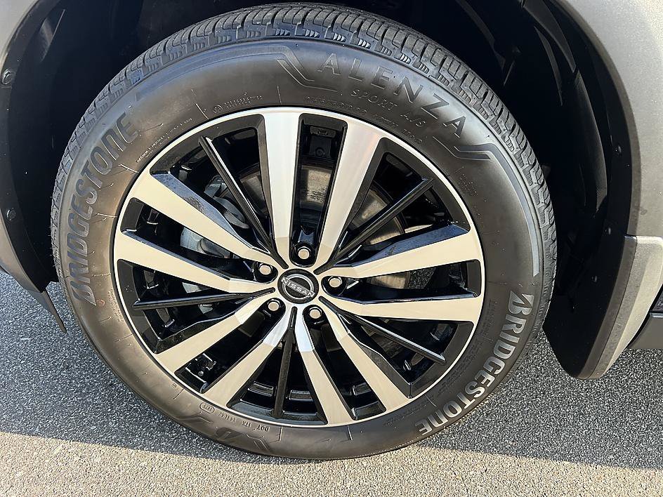 Used 2025 Deep Ocean Blue Pearl Nissan Platinum image 9
