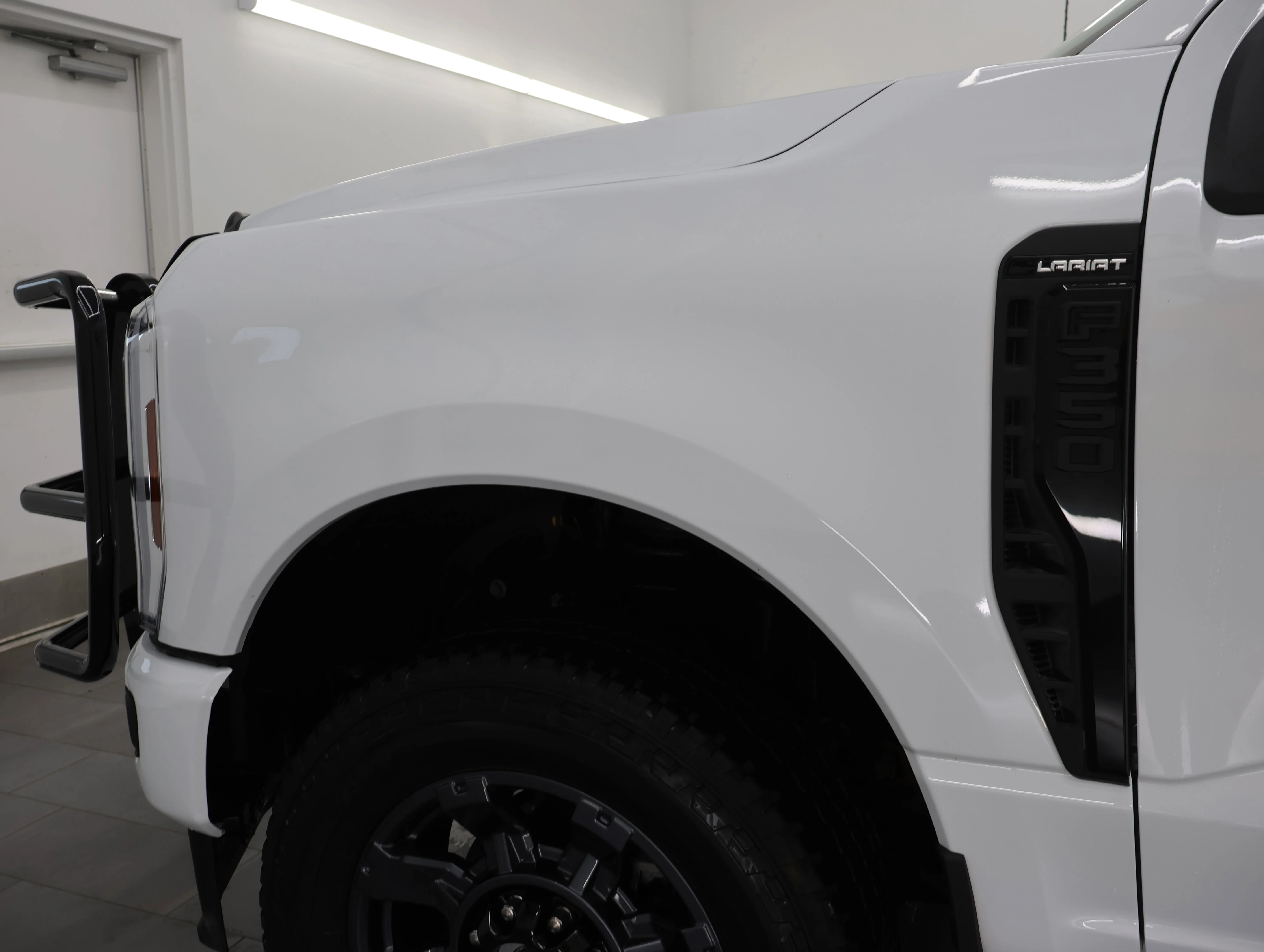 Used 2024 Oxford White Ford Lariat image 38