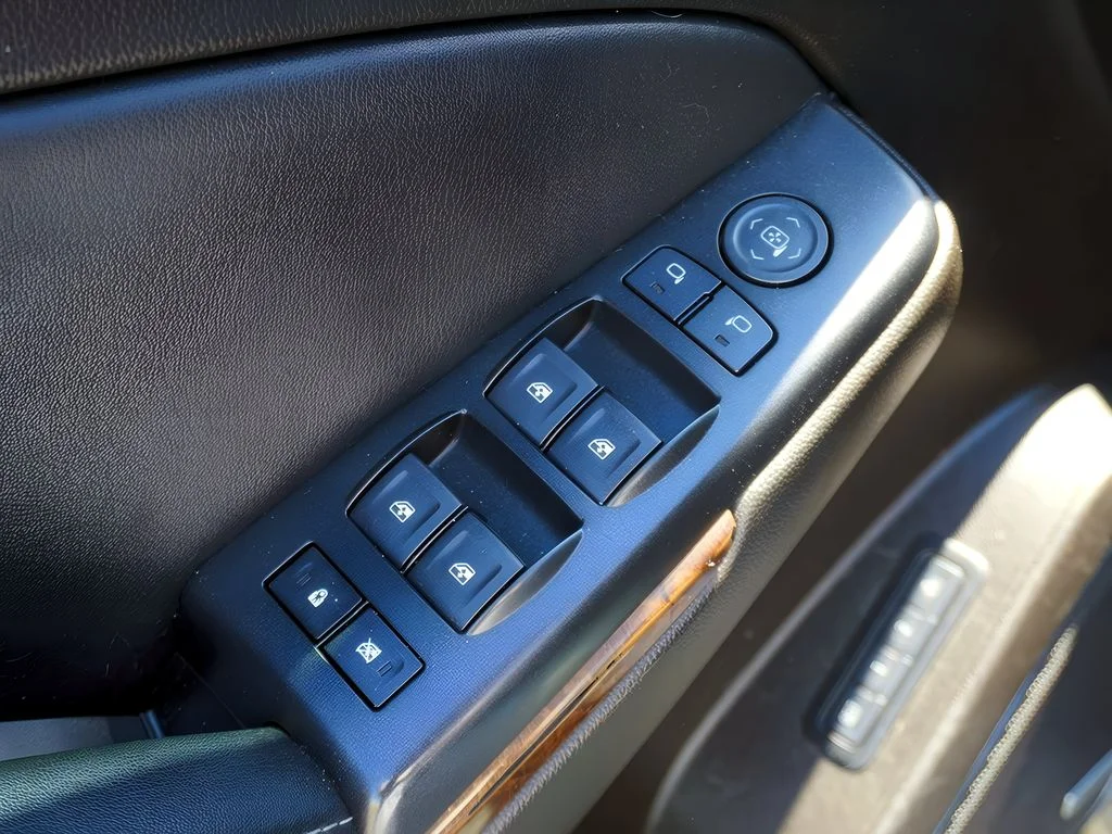 2017 Chevrolet Tahoe LT - Photo 14