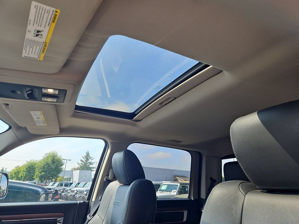 Used 2016 Crystal Metallic Ram Laramie image 28