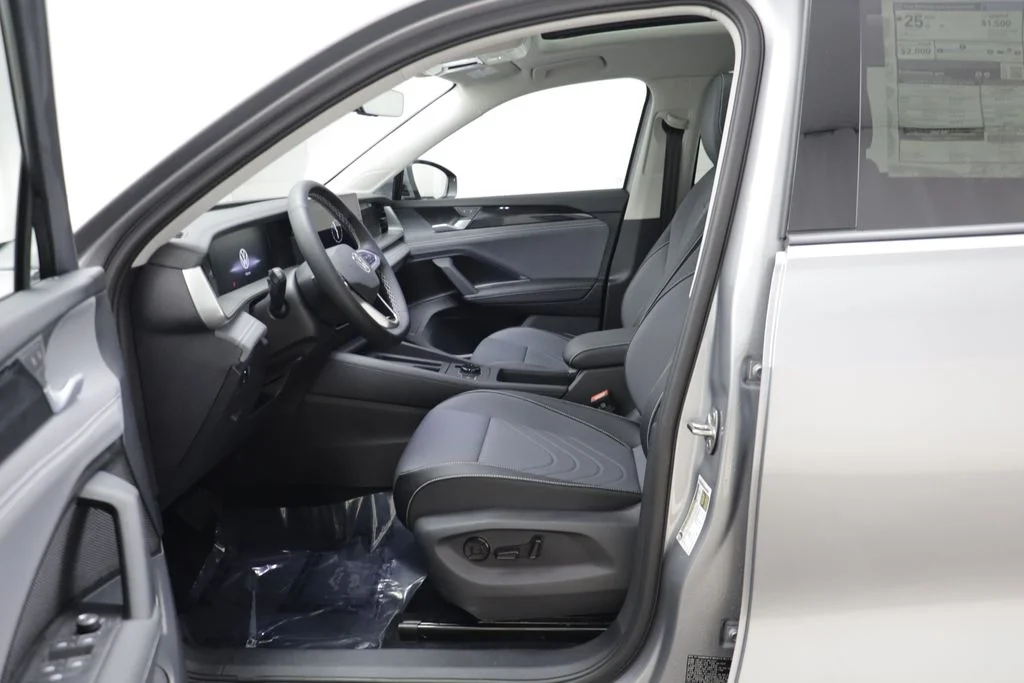 New 2026 Silver Volkswagen 2.0T SE image 6