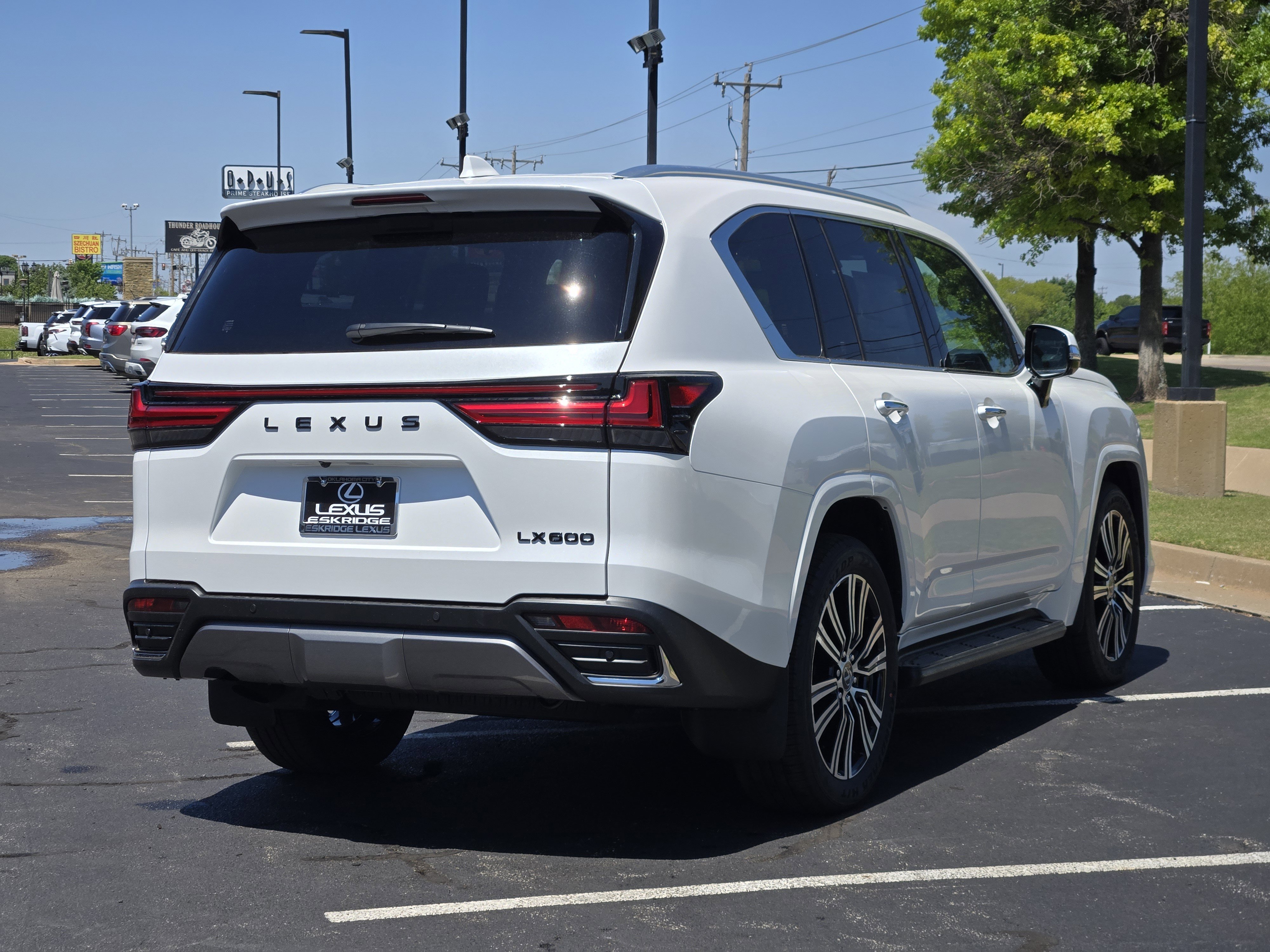 New 2026 Eminent White Pearl Lexus LUXURY image 4