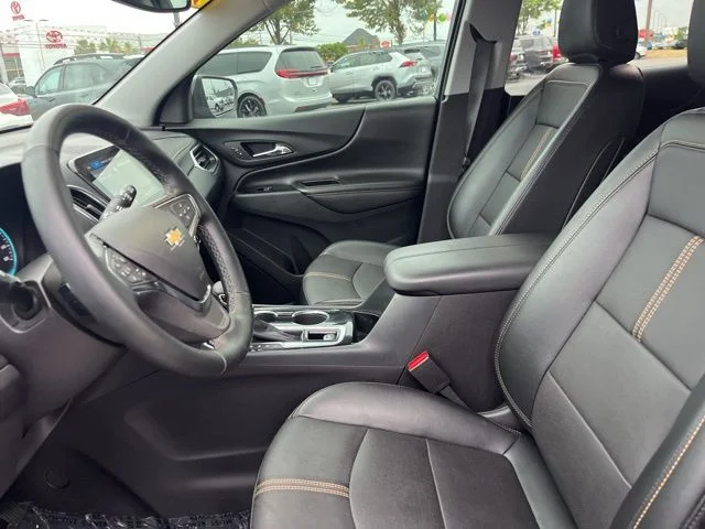 Used 2024 Gray Chevrolet Premier image 9
