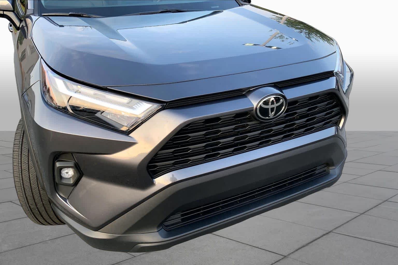 Used 2024 Magnetic Gray Metallic Toyota XLE Premium image 29