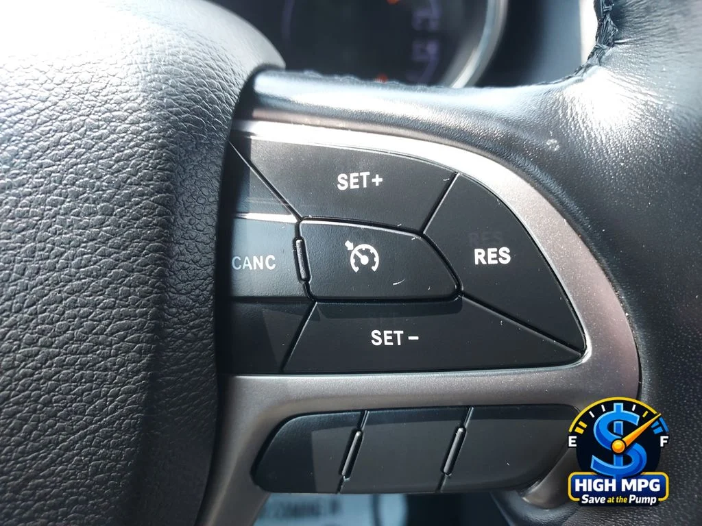 Used 2021 Black Jeep Laredo E image 22