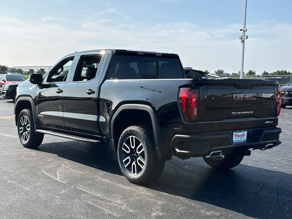 2026 GMC Sierra 1500 AT4 - Photo 8