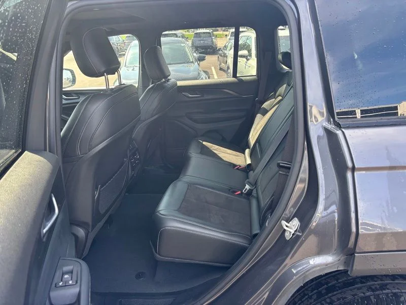 Used 2023 Gray Jeep Altitude X image 10