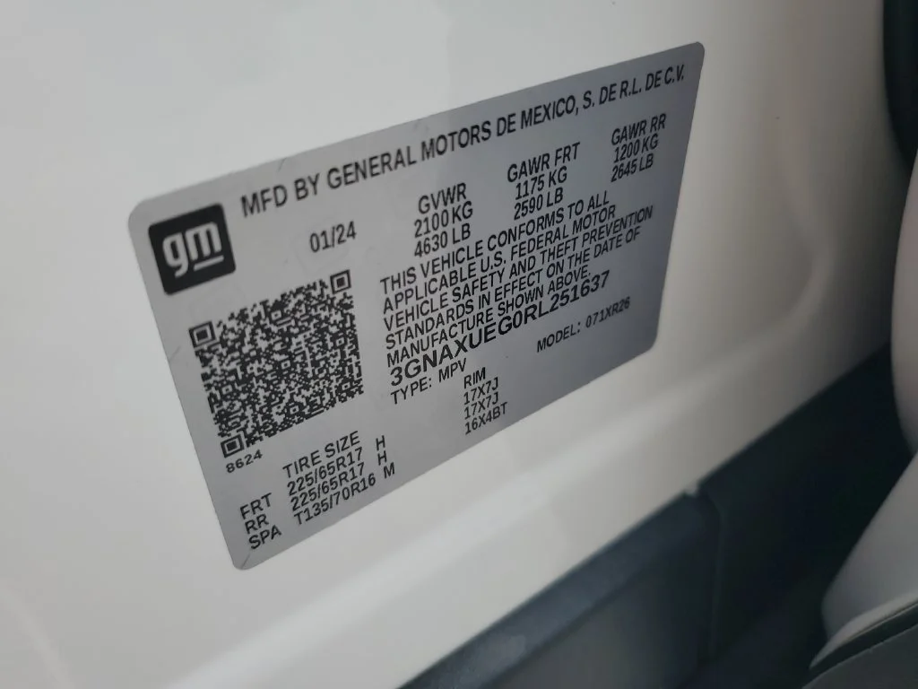 Used 2024 Summit White Chevrolet LT image 26