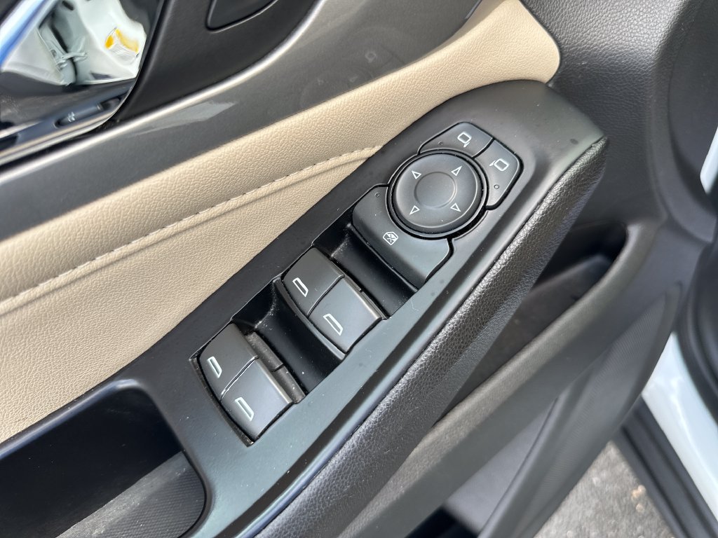 Used 2023 White Chevrolet LS image 11
