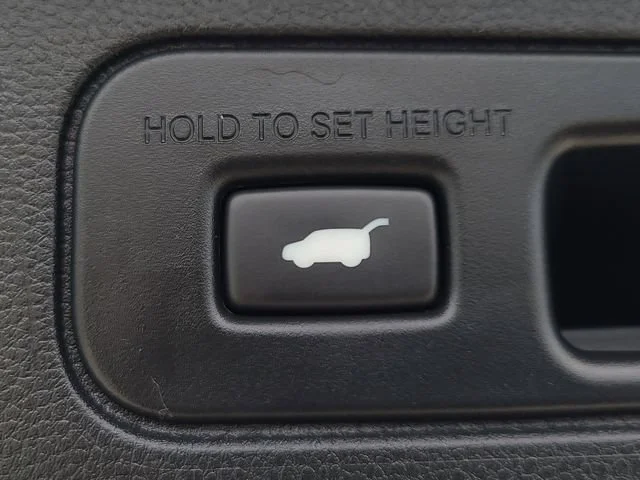 Used 2023 White Honda EX-L 8 Passenger image 6