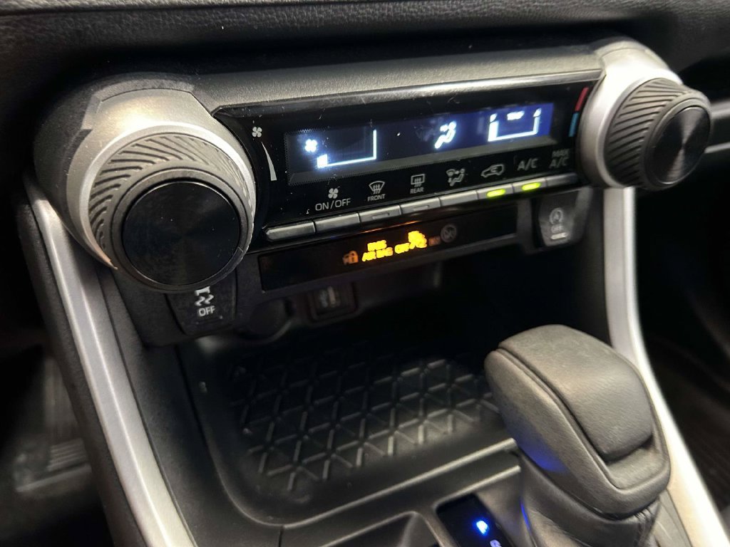 Certified Used 2025 Silver Toyota LE image 22
