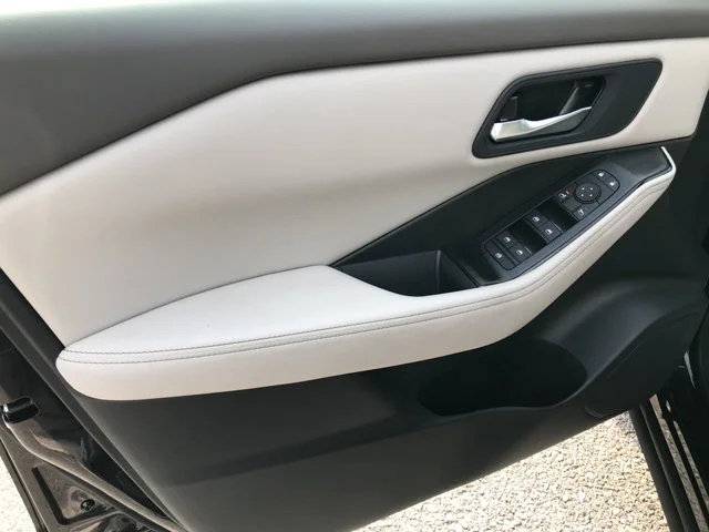 Certified Used 2025 Super Black Nissan SV image 11