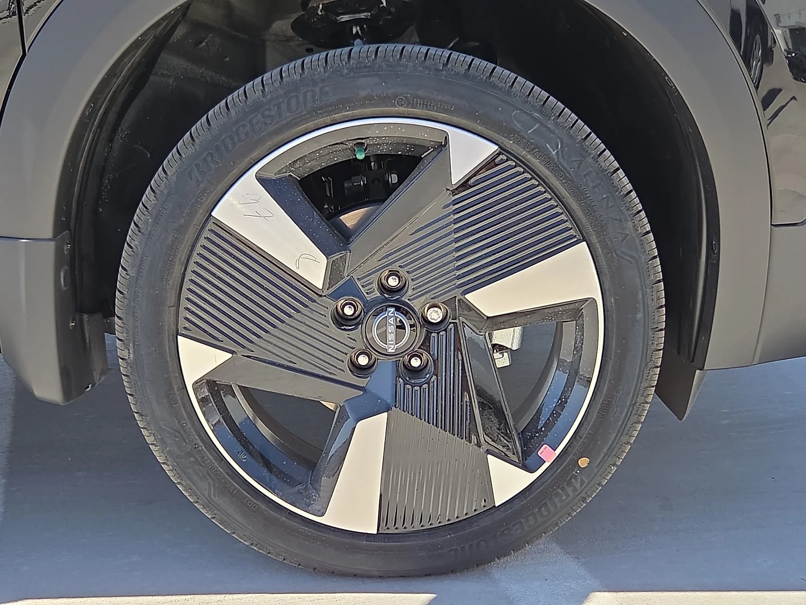 New 2026 KH3 Super Blac Nissan SR Front-Wheel Drive image 7