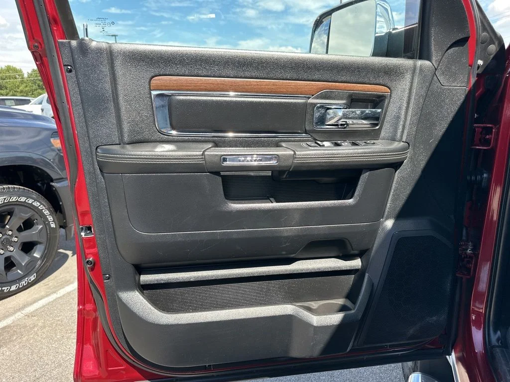 Used 2014 Red Ram Laramie image 26