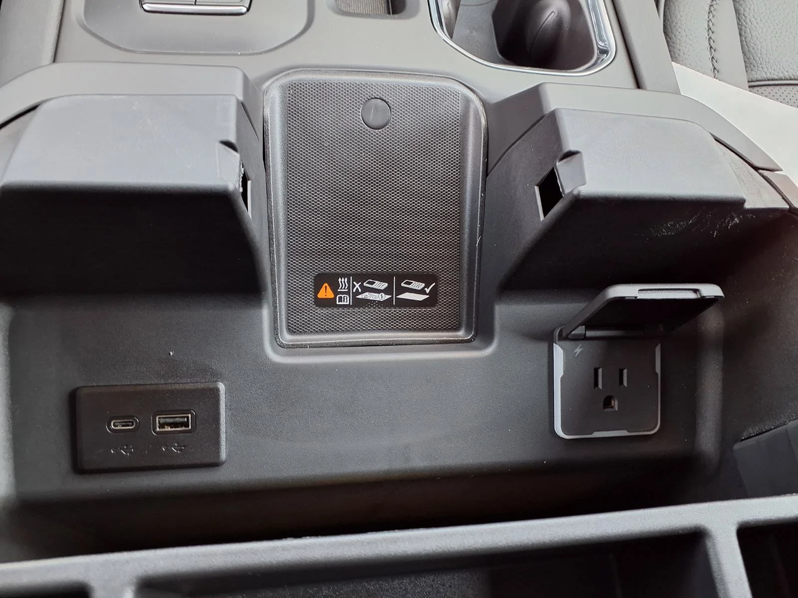 2026 GMC Sierra 1500 Denali - Photo 9