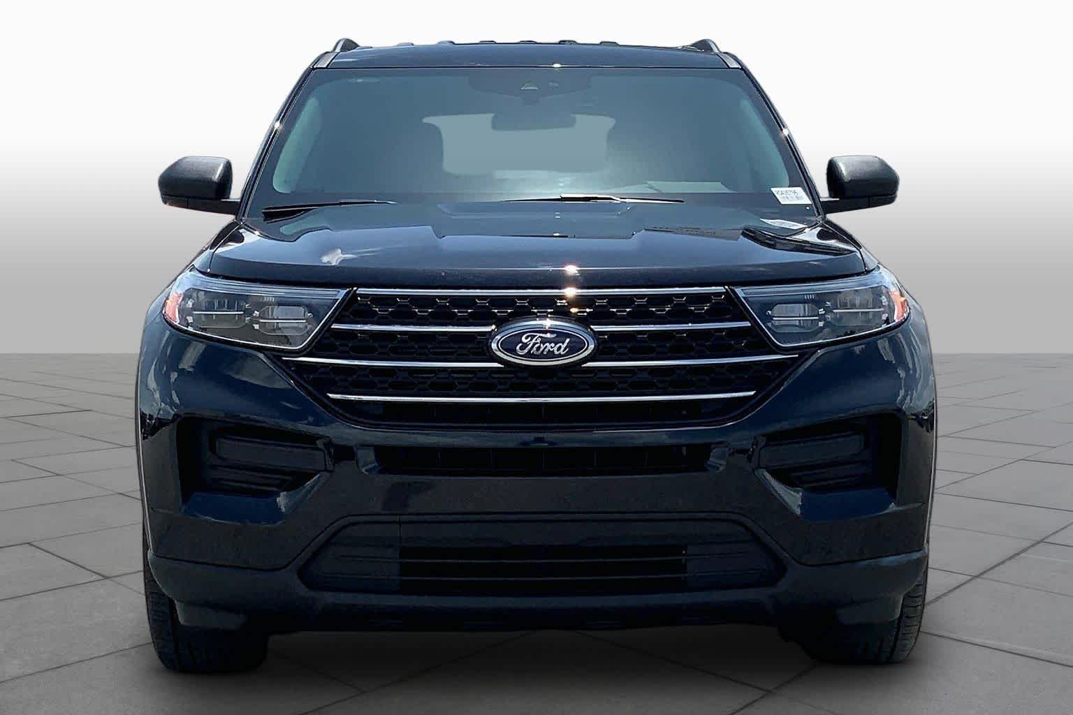 Certified Pre-Owned 2024 Ford Explorer XLT