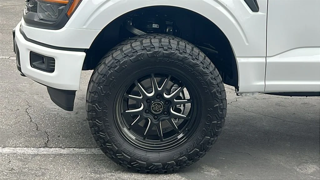 New 2026 Oxford White Ford XL image 8