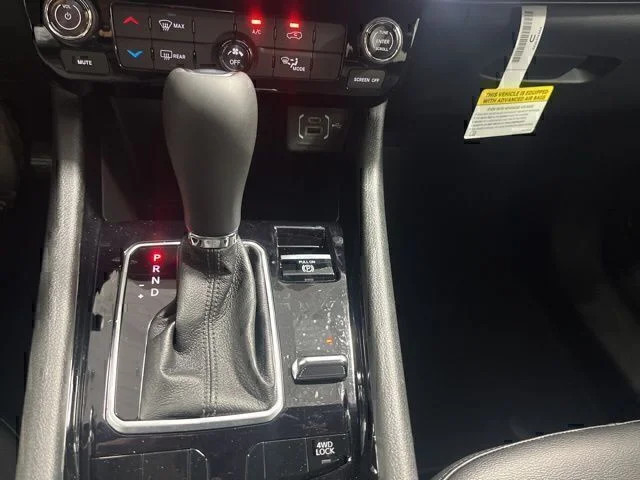 New 2026 Hydro Blue Pearlcoat Jeep Latitude image 15