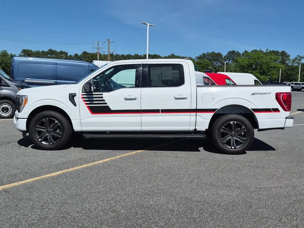 Certified Used 2023 Oxford White Ford XLT image 5
