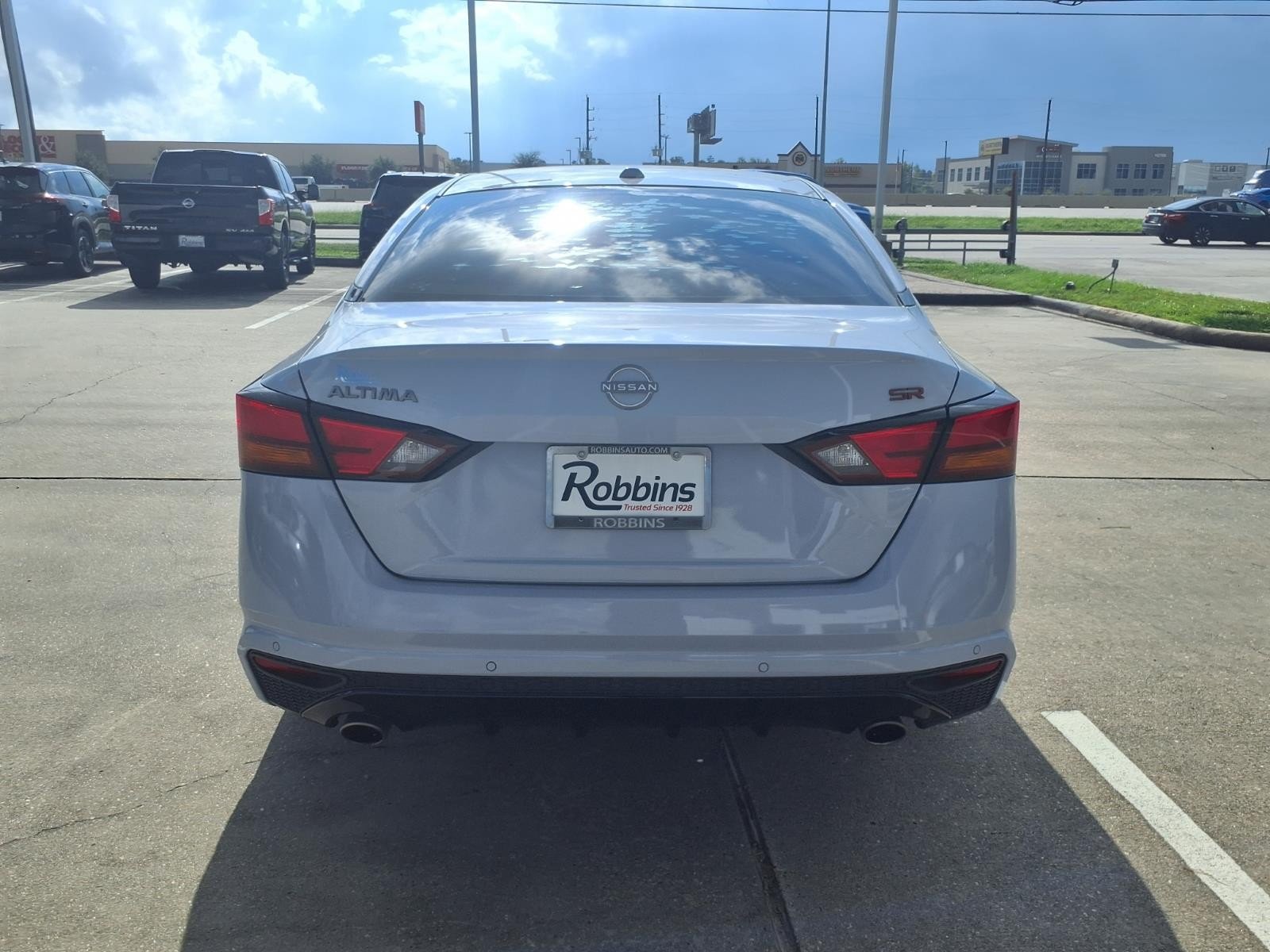 2024 Nissan Altima 2.5 SR Gray at Robbins Nissan