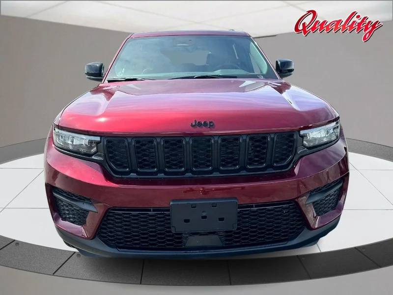 Used 2025 Velvet Red Pearlcoat Jeep Altitude X image 8