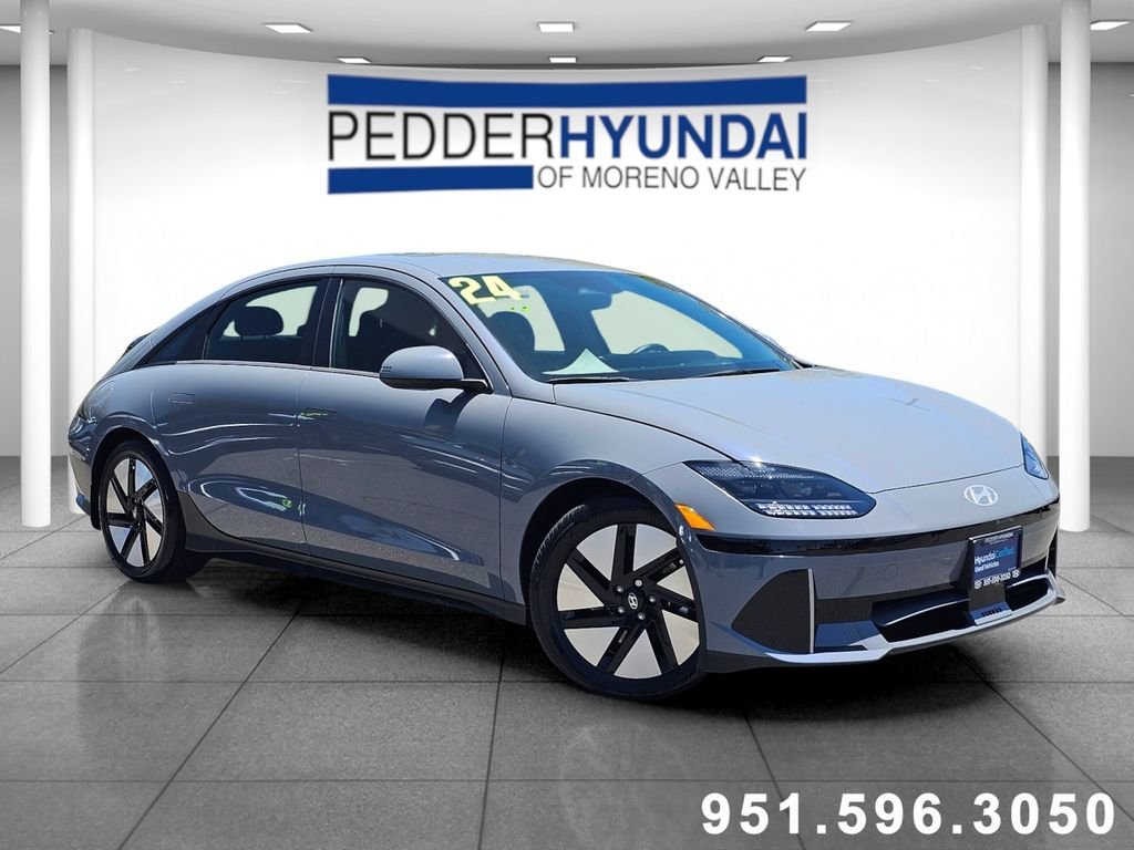 Certified Used 2024 Blue Hyundai SE image 1