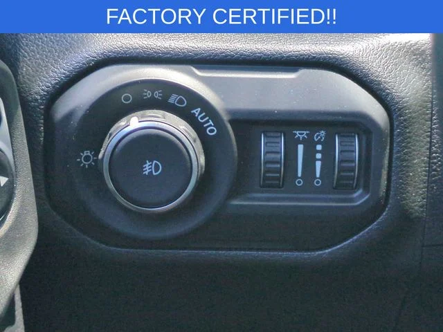 Used 2022 Black Jeep Unlimited Sahara Altitude image 16
