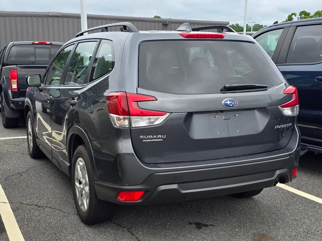 Used 2023 Gray Subaru Base image 12