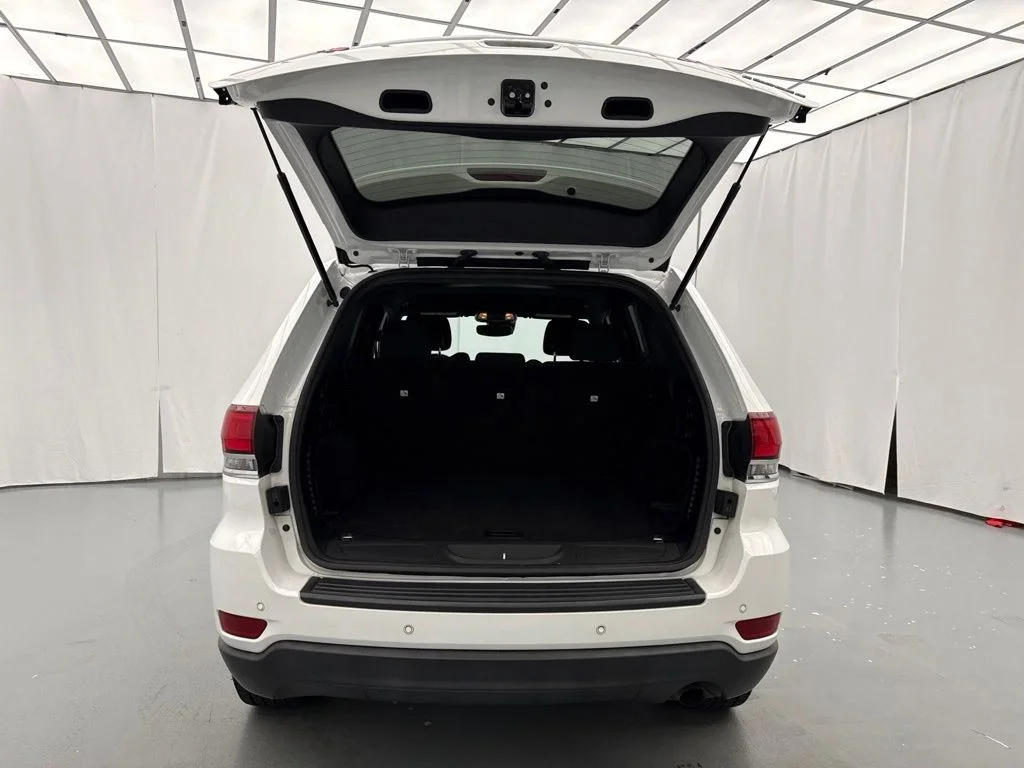 Used 2020 White Jeep Laredo E image 11