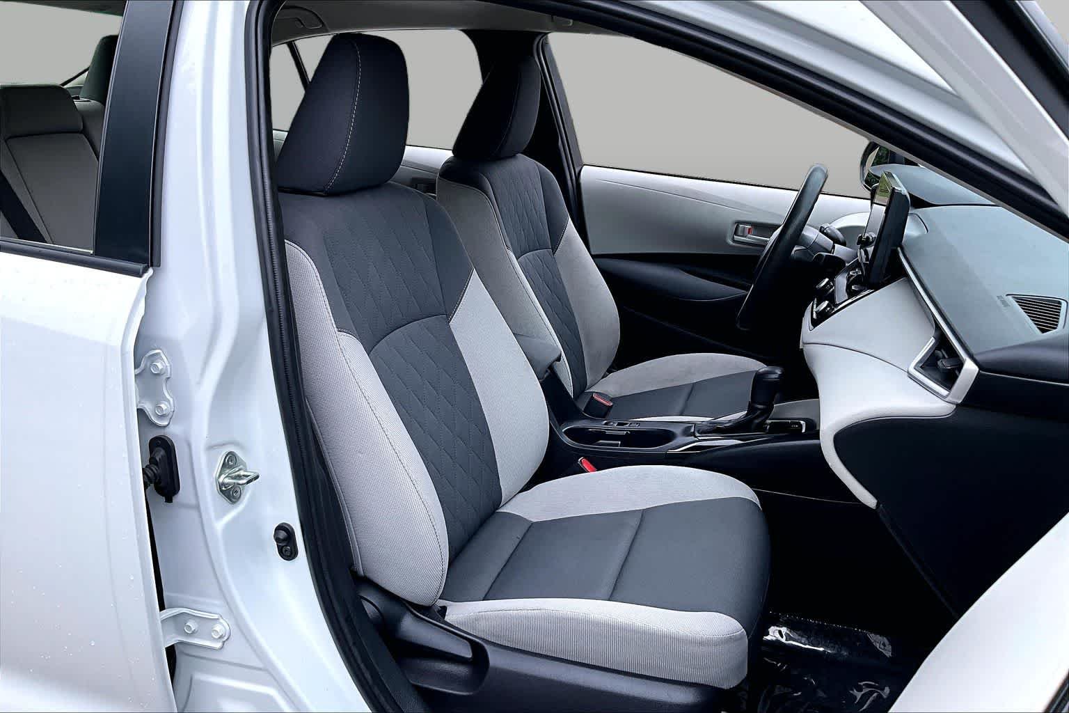 Used 2024 Ice Cap Toyota LE image 9
