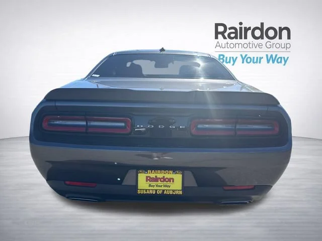 Used 2023 Granite Pearlcoat Dodge R/T image 6