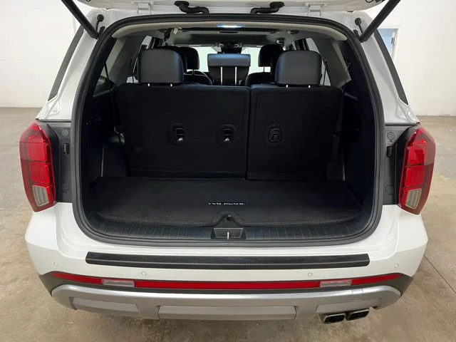 Used 2023 White Hyundai Limited image 24