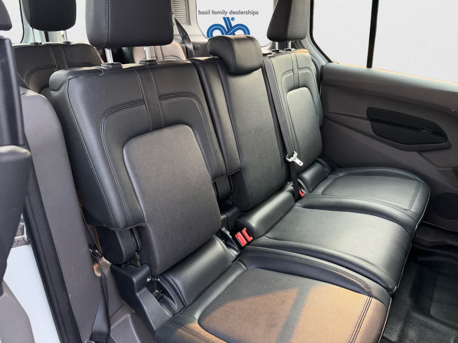 Used 2022 Frozen White Ford XL image 23