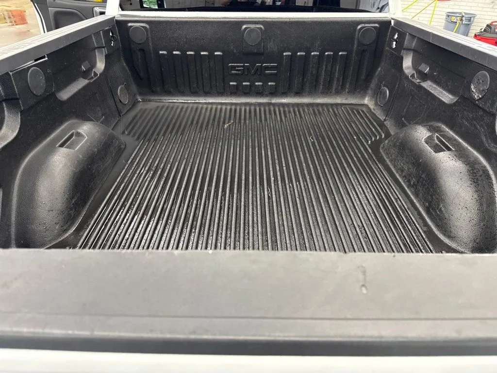 Used 2019 White GMC SLE image 13