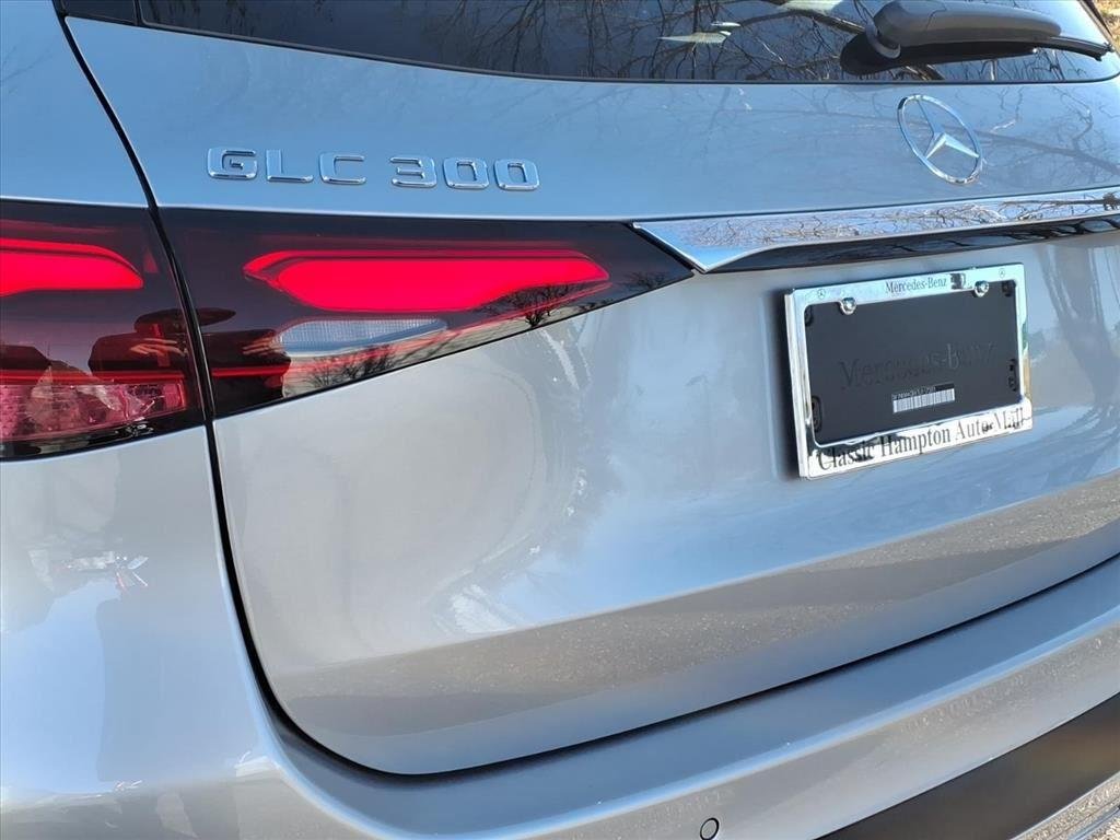 New 2026 SILVER Mercedes-Benz GLC 300 image 9