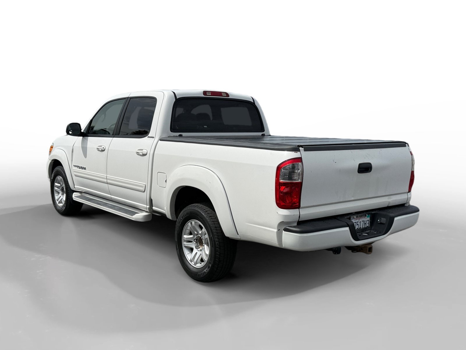 Used 2006 Natural White Toyota Limited image 3